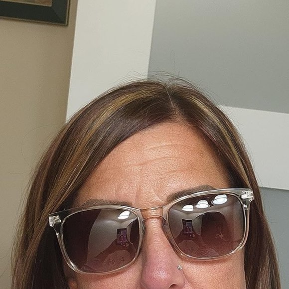 Classic trendy sun glasses with 100% UV protection main image 5